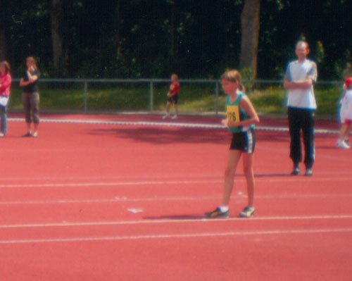 Kathrin Seitz bricht 15 Jahre alten Unterländer-Rekord! Kathrin konzentriert beim Hochsprung